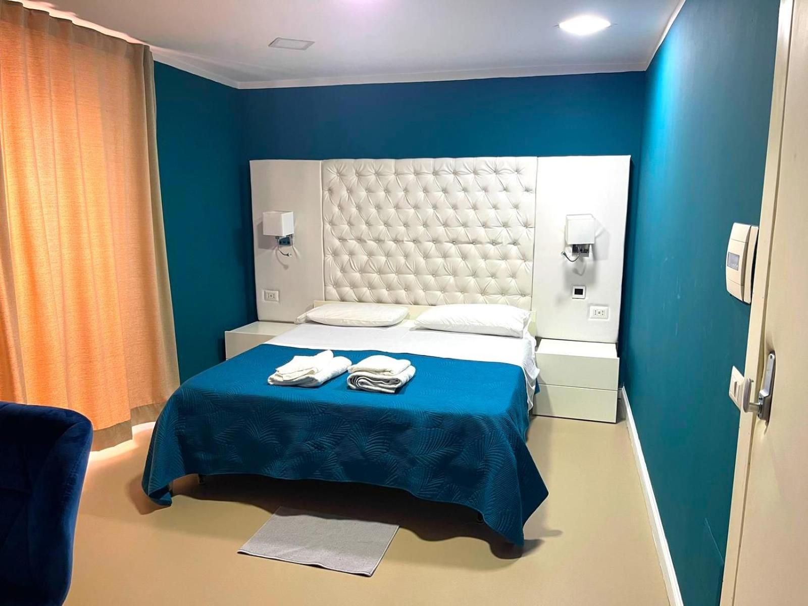 Centro Storico Bed & Breakfast Naples