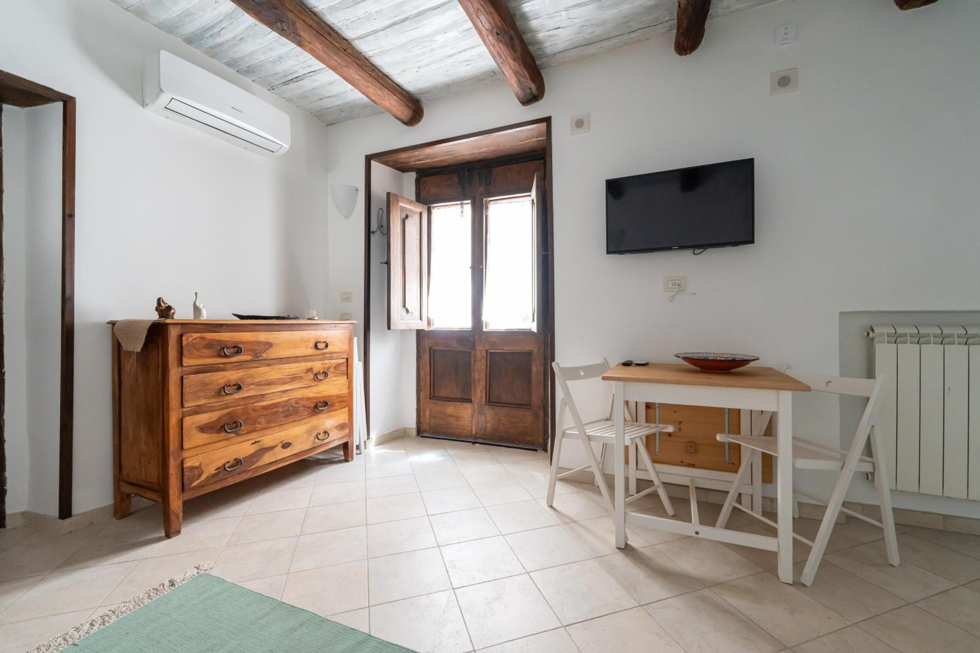 Maison Cassano Charme Apartment *