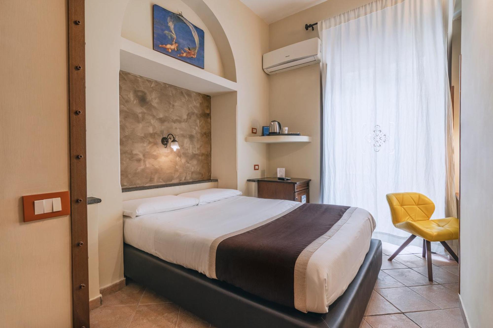 Il Convento 3* Naples