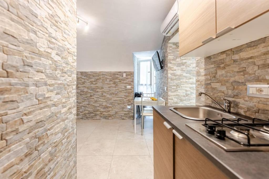 Noble Loft In Historical Building - 800m Subway Apartment *