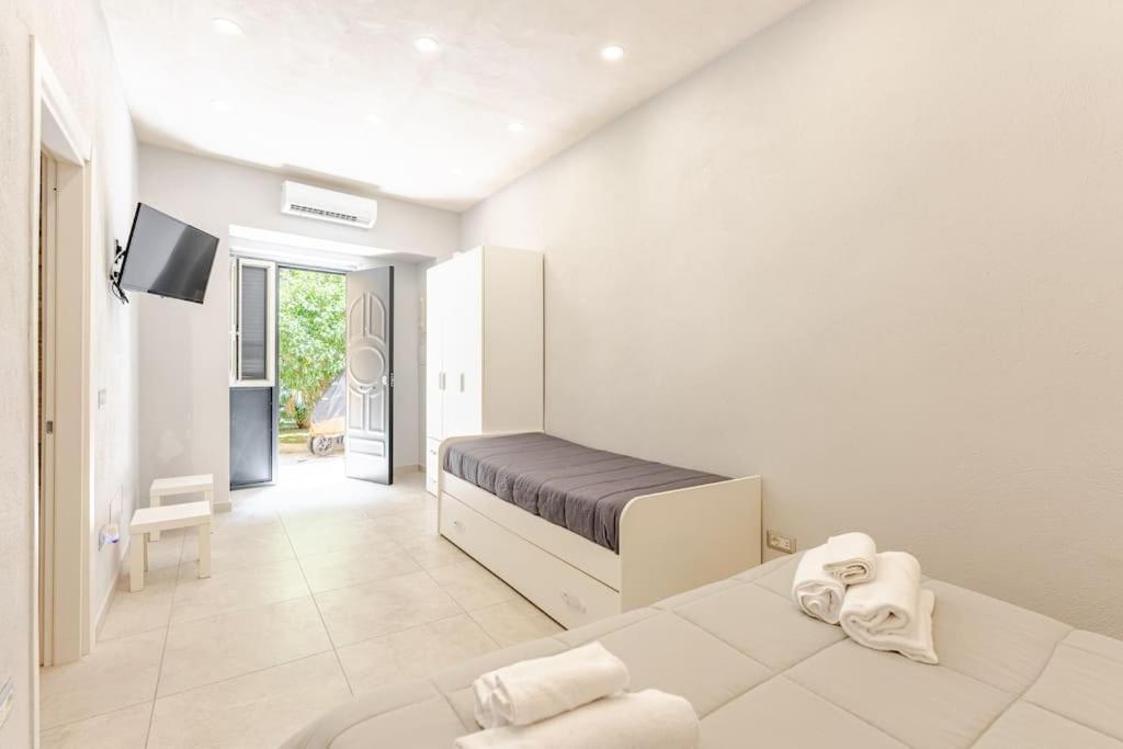 Noble Loft In Historical Building - 800m Subway Apartment *