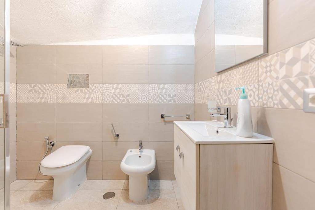 Noble Loft In Historical Building - 800m Subway Apartment Naples