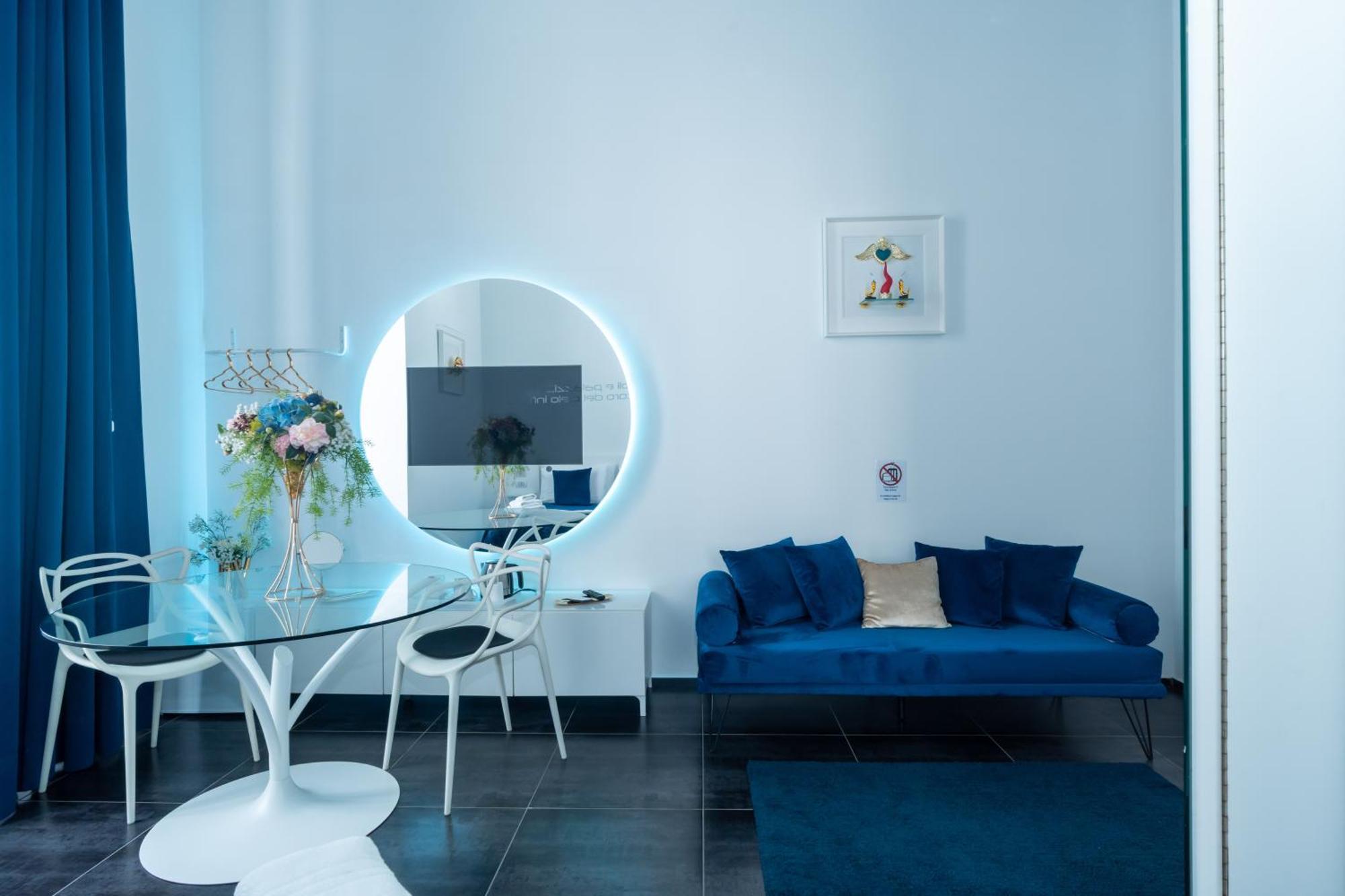 Skyhouse Chiaia Bed & Breakfast 2*