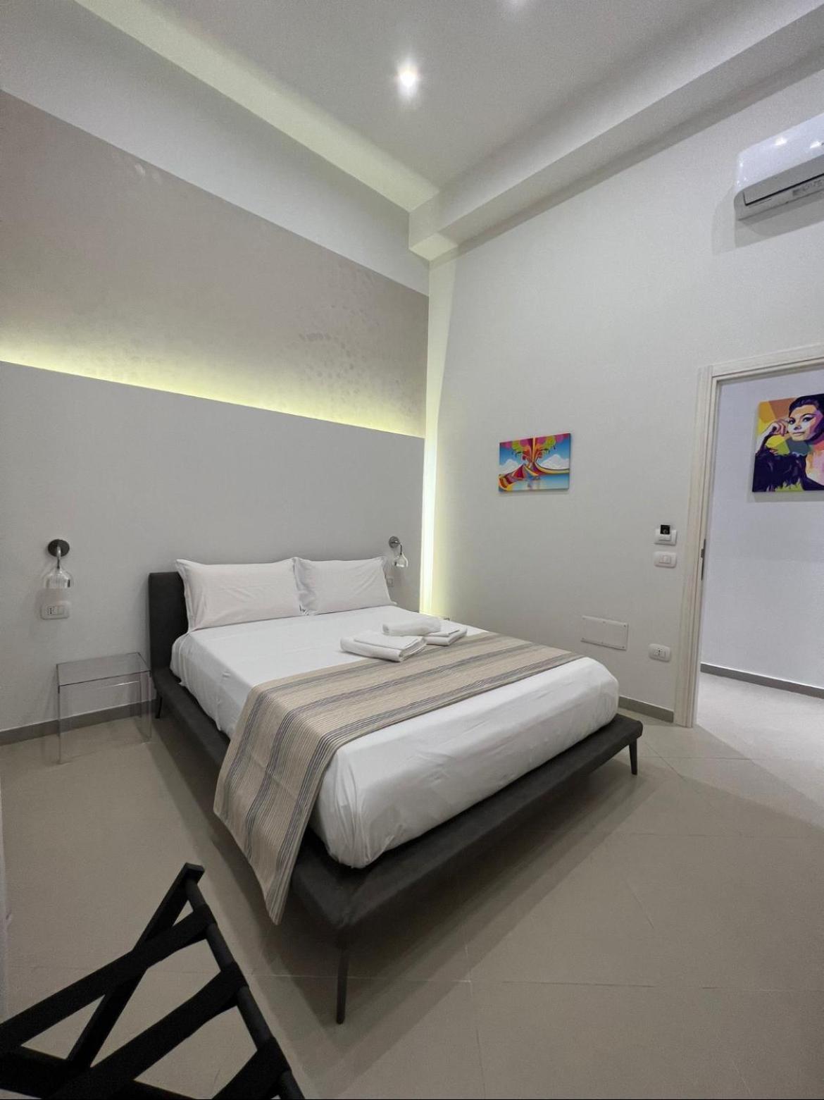 Dimora Chiaia 209 Guest house Naples