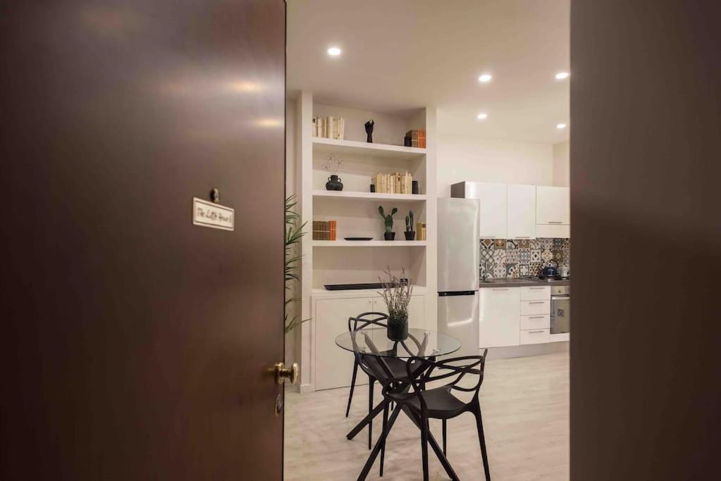 The Little House 6 - In The Heart Of Apartment Naples
