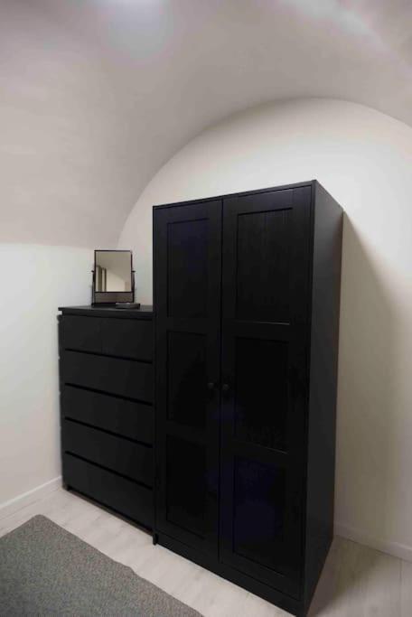 The Little House 6 - In The Heart Of Apartment