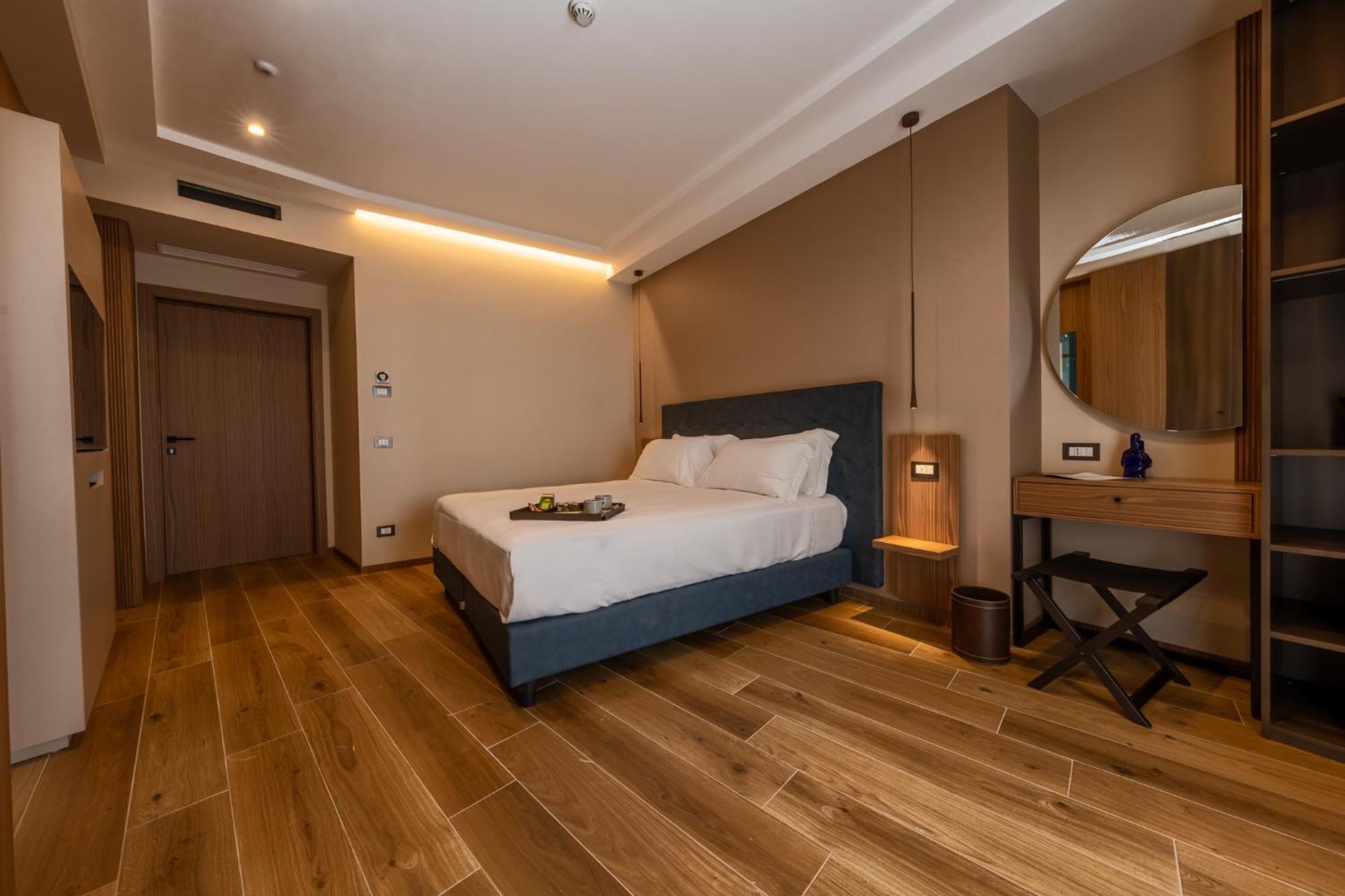 Nap Luxury Municipio Guest house *