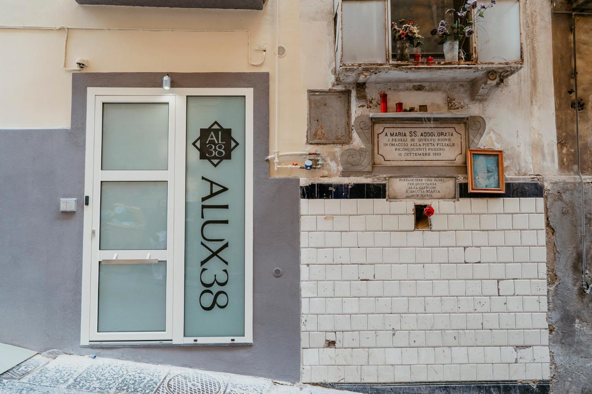Luxury Apartment-quartieri Spagn By Alux38 Apartment Naples