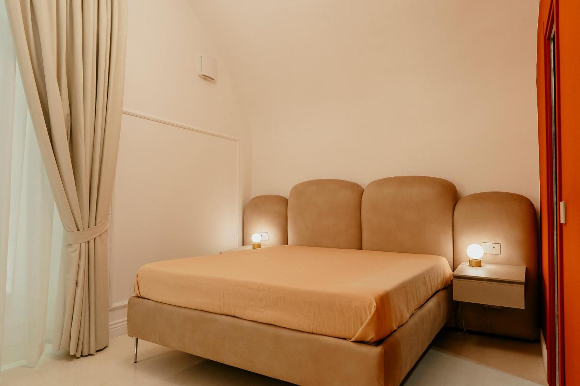 Apartment Luxury Apartment-quartieri Spagn By Alux38 *