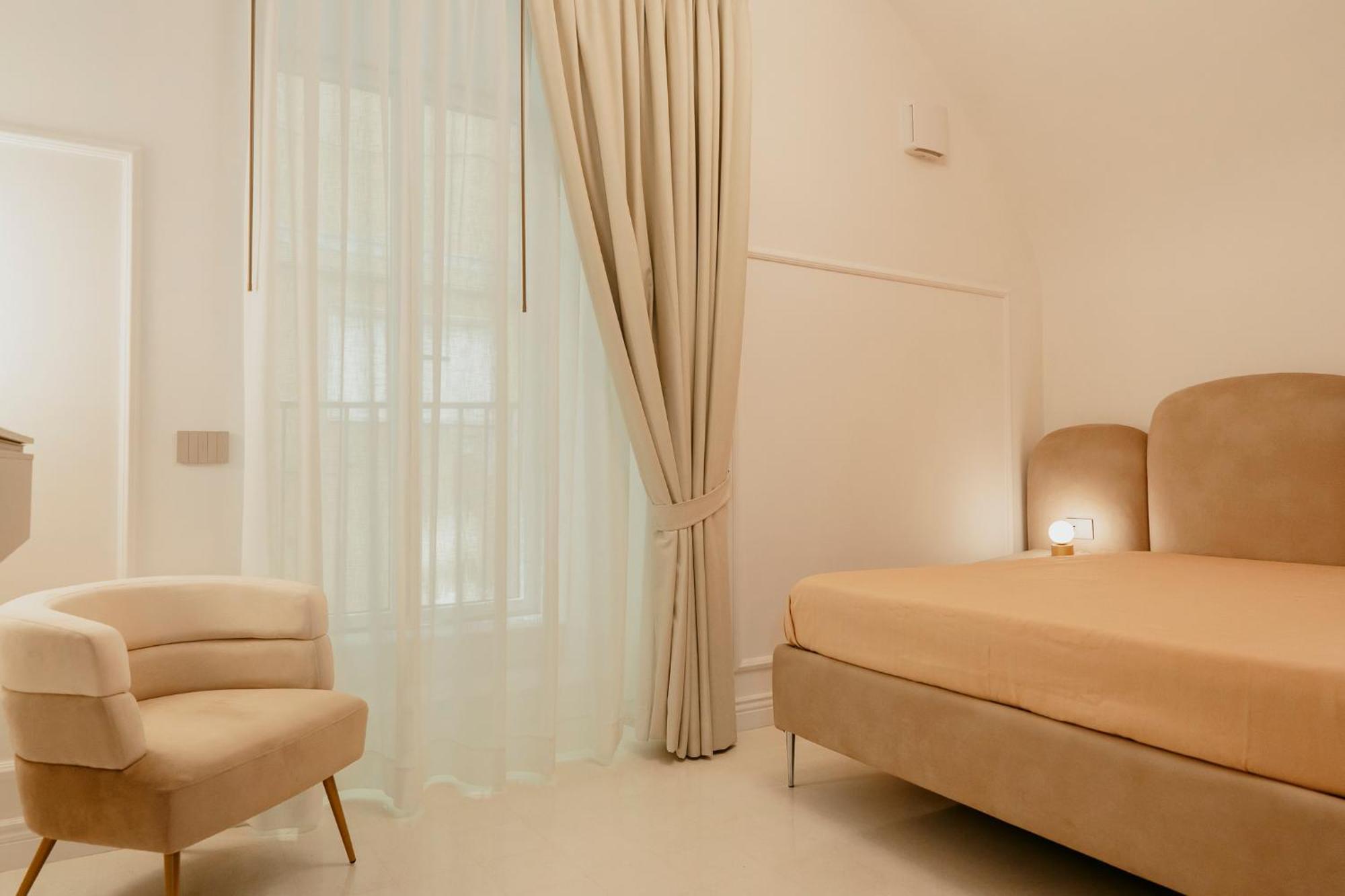 Luxury Apartment-quartieri Spagn By Alux38 * Naples