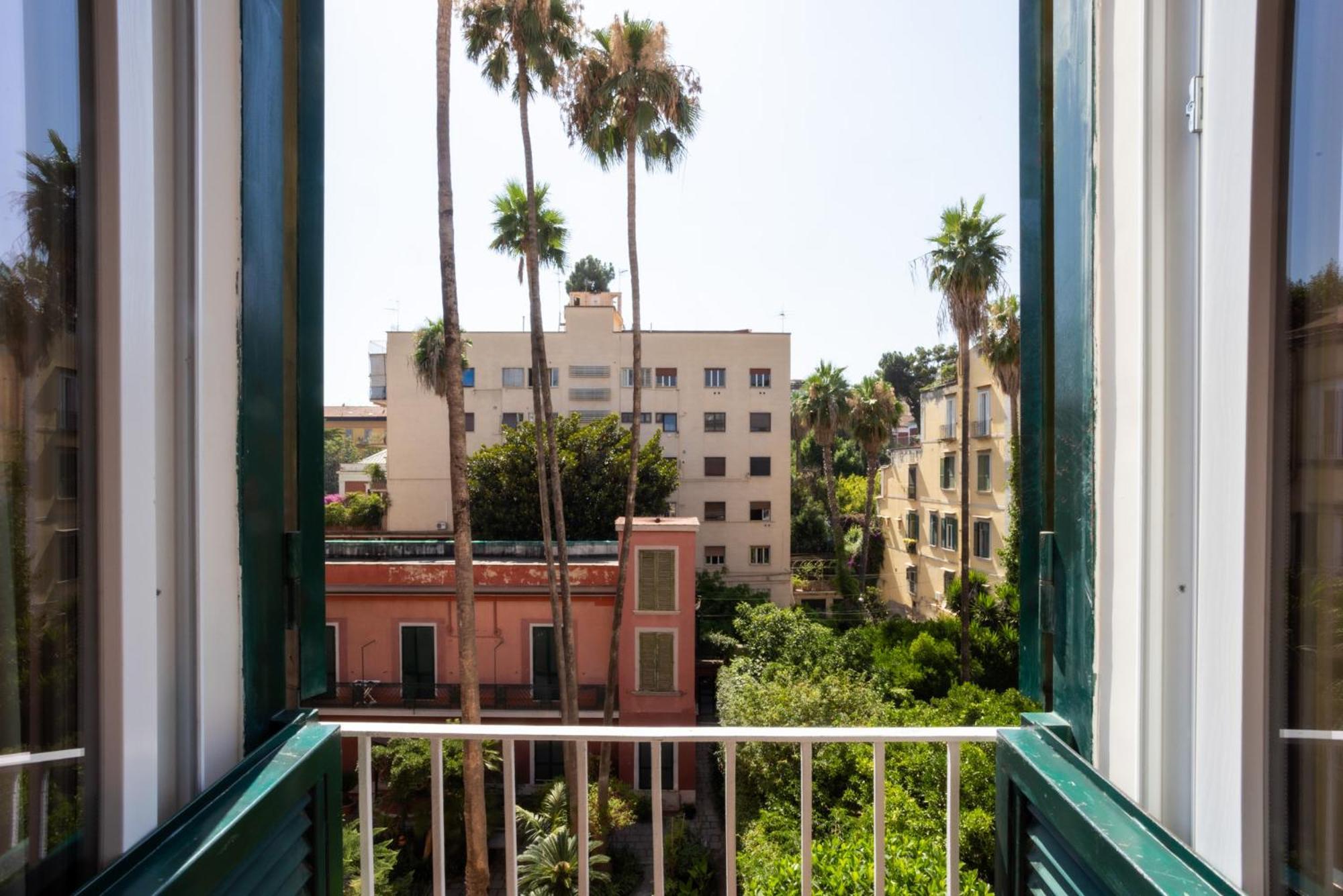 Don Vittorio A Chiaia Guest house