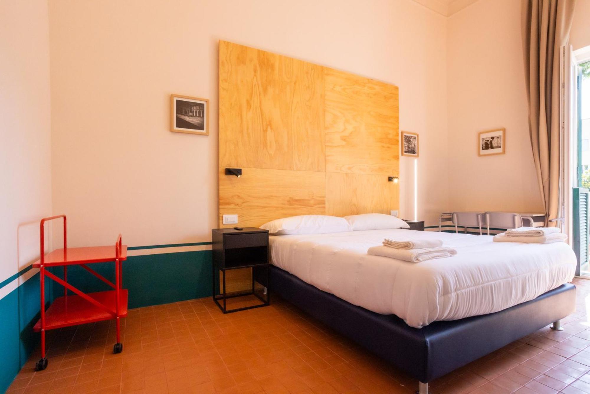 Don Vittorio A Chiaia Guest house