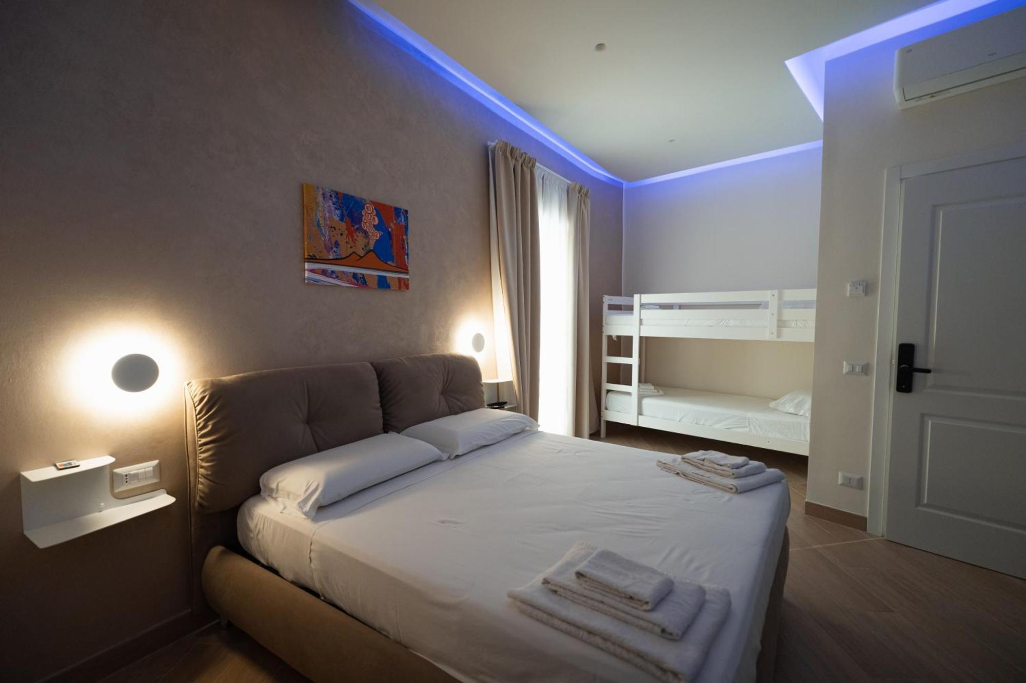 Nazzarooms * Naples