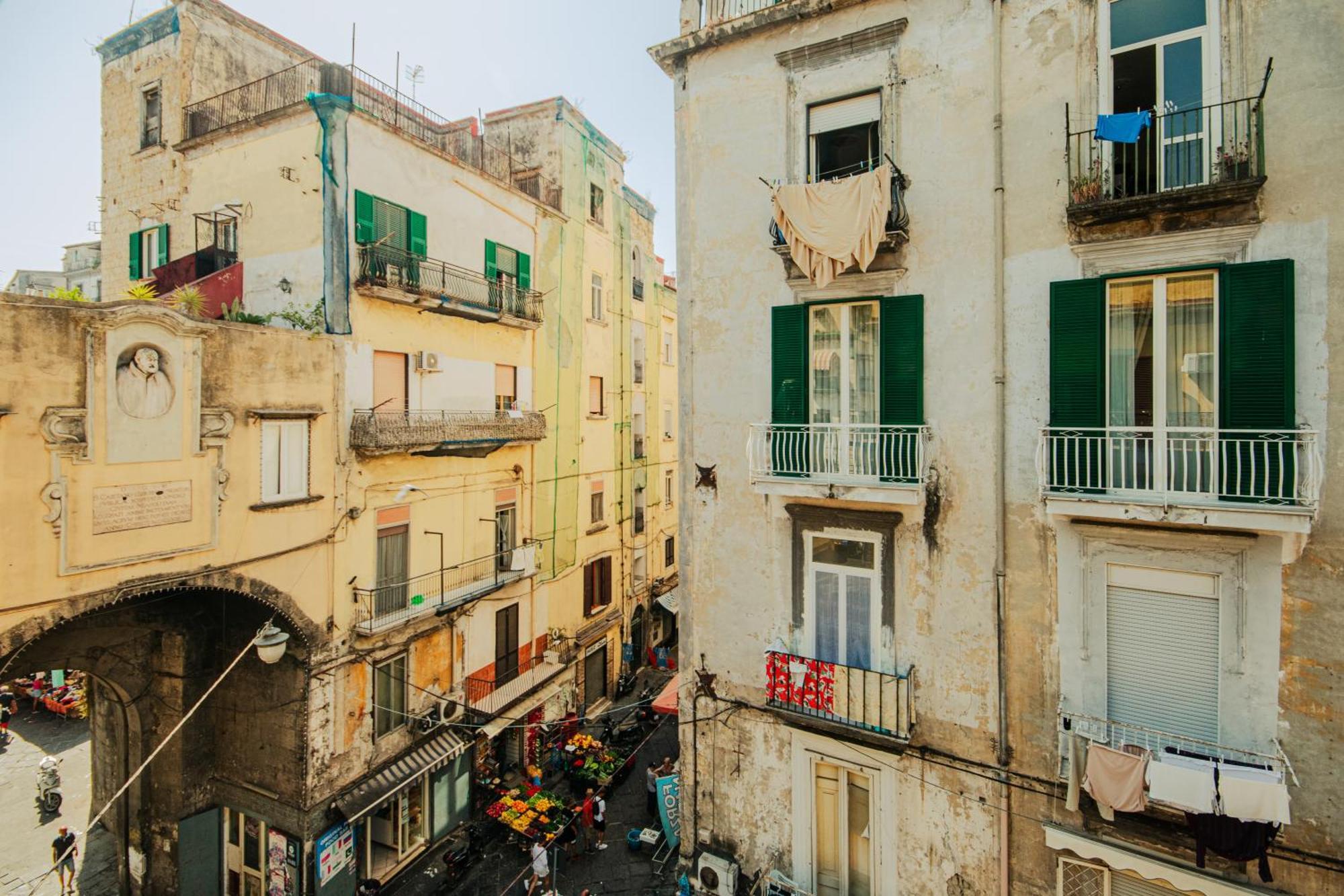 Regina's Naples