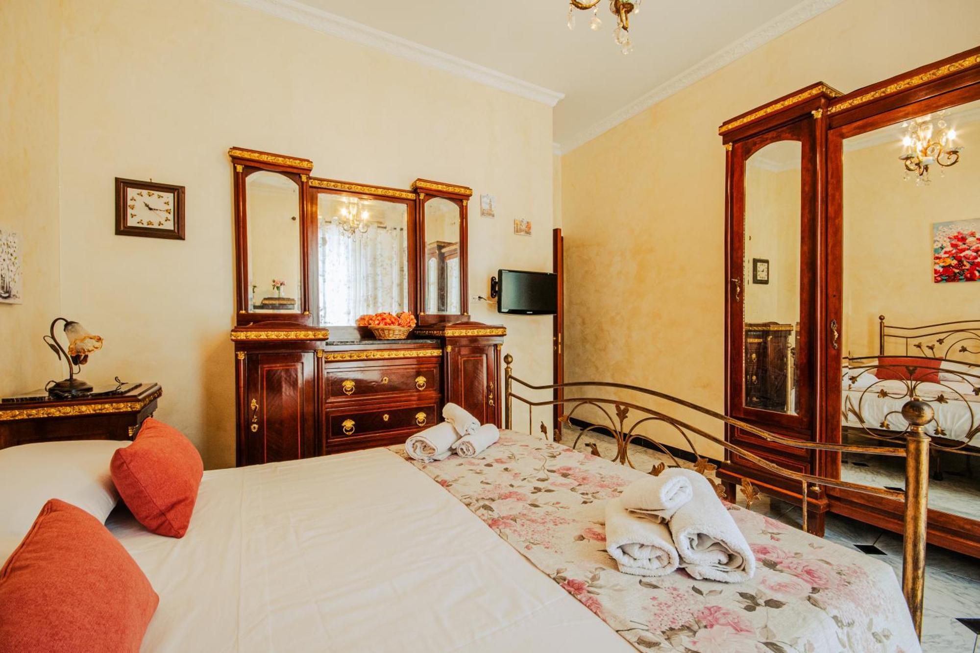 Holiday home Regina's Naples