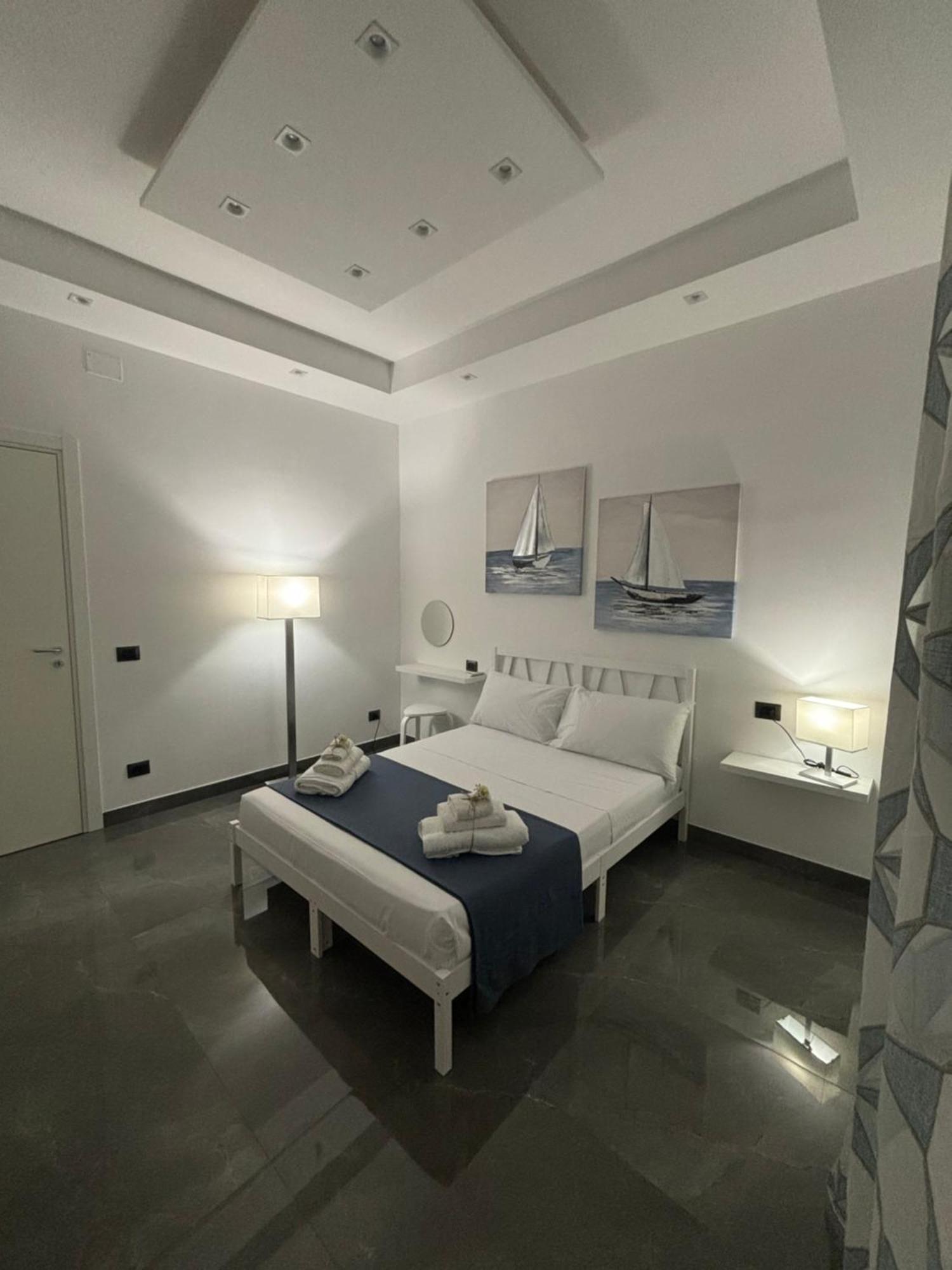 Louis Helen Apartment Naples