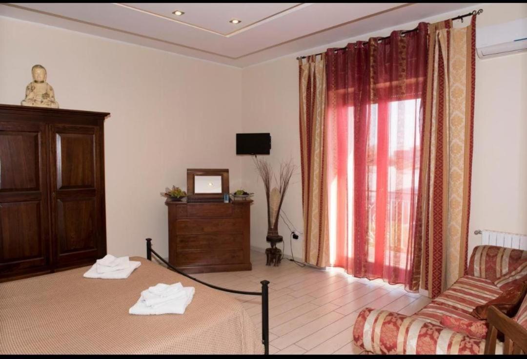 Bed & Breakfast S *