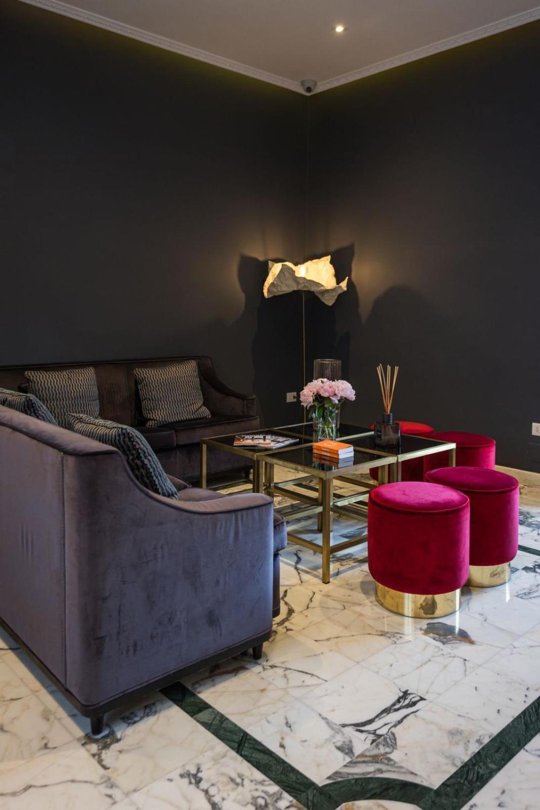 Boutique Metro 900 Hotel