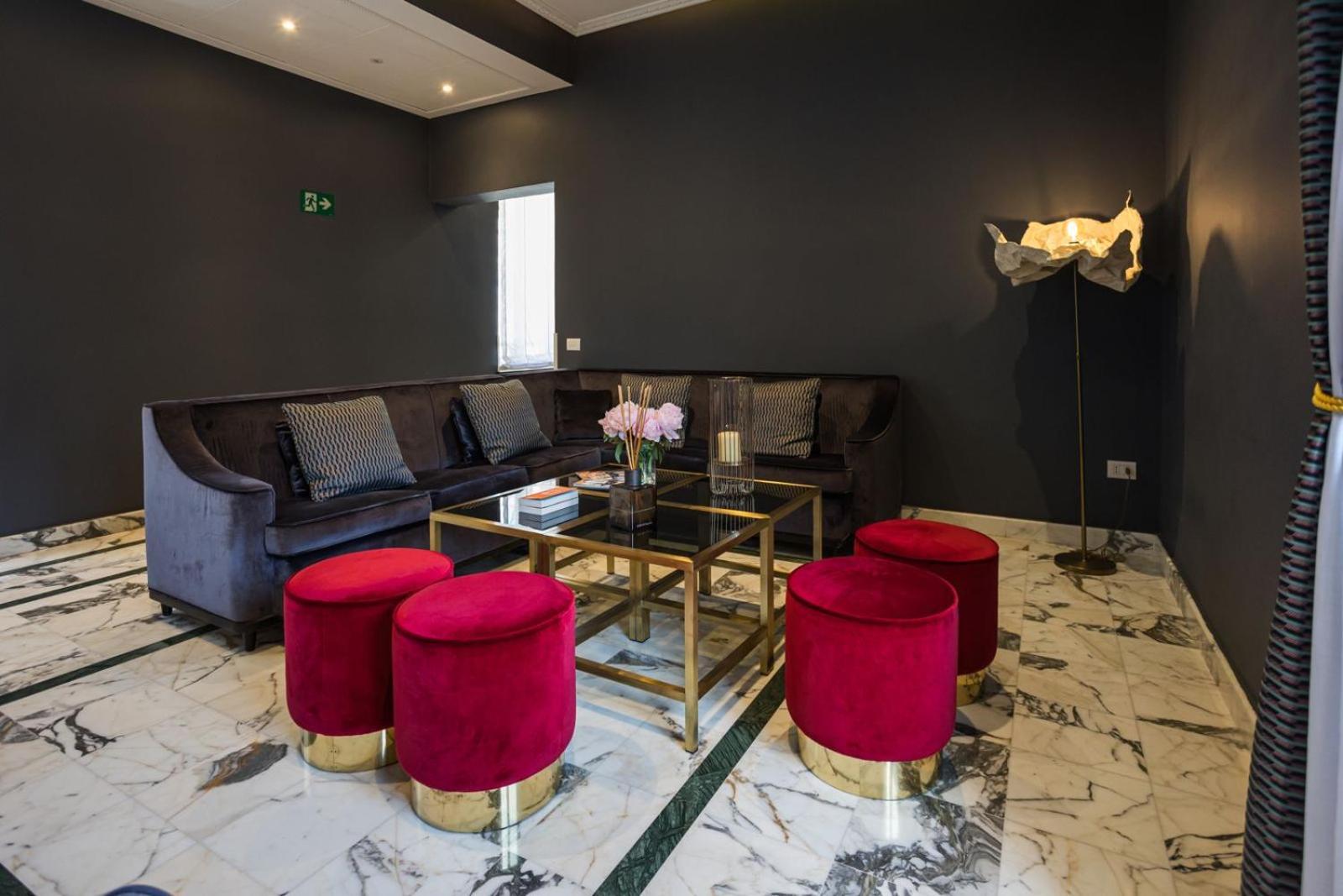 Hotel Boutique Metro 900