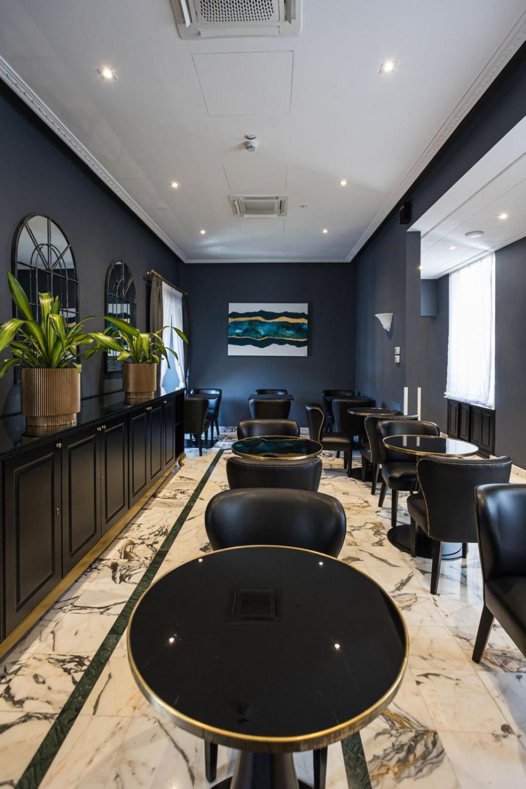 Boutique Metro 900 Hotel 4*