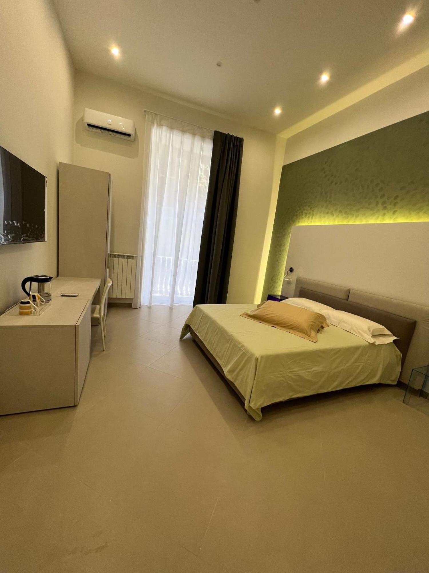Dimora Chiaia 209 Guest house *