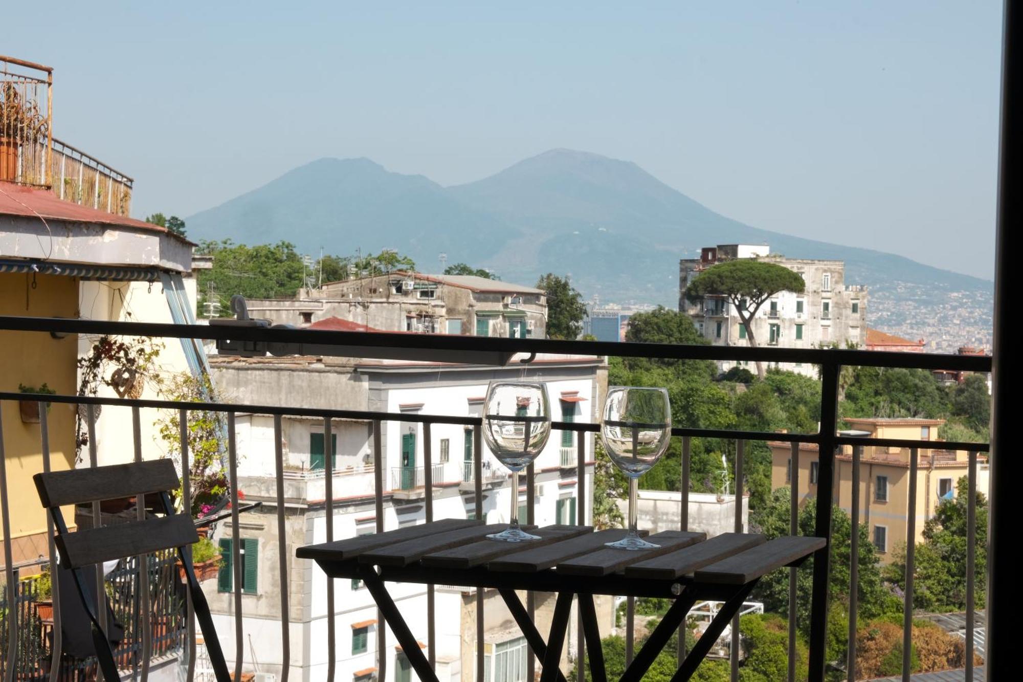Maison Capodimonte Apartment