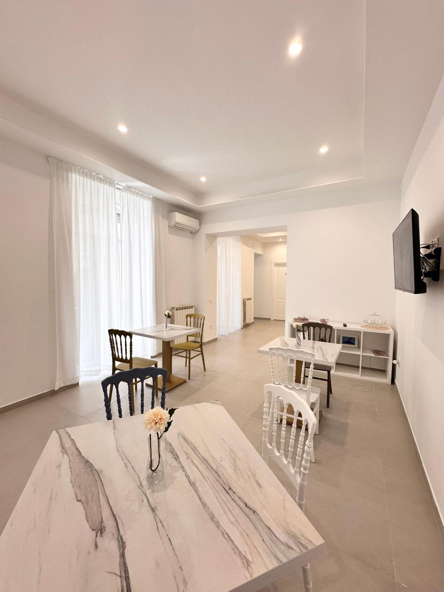 Blu Parthenope A Spaccanapoli Bed & Breakfast *