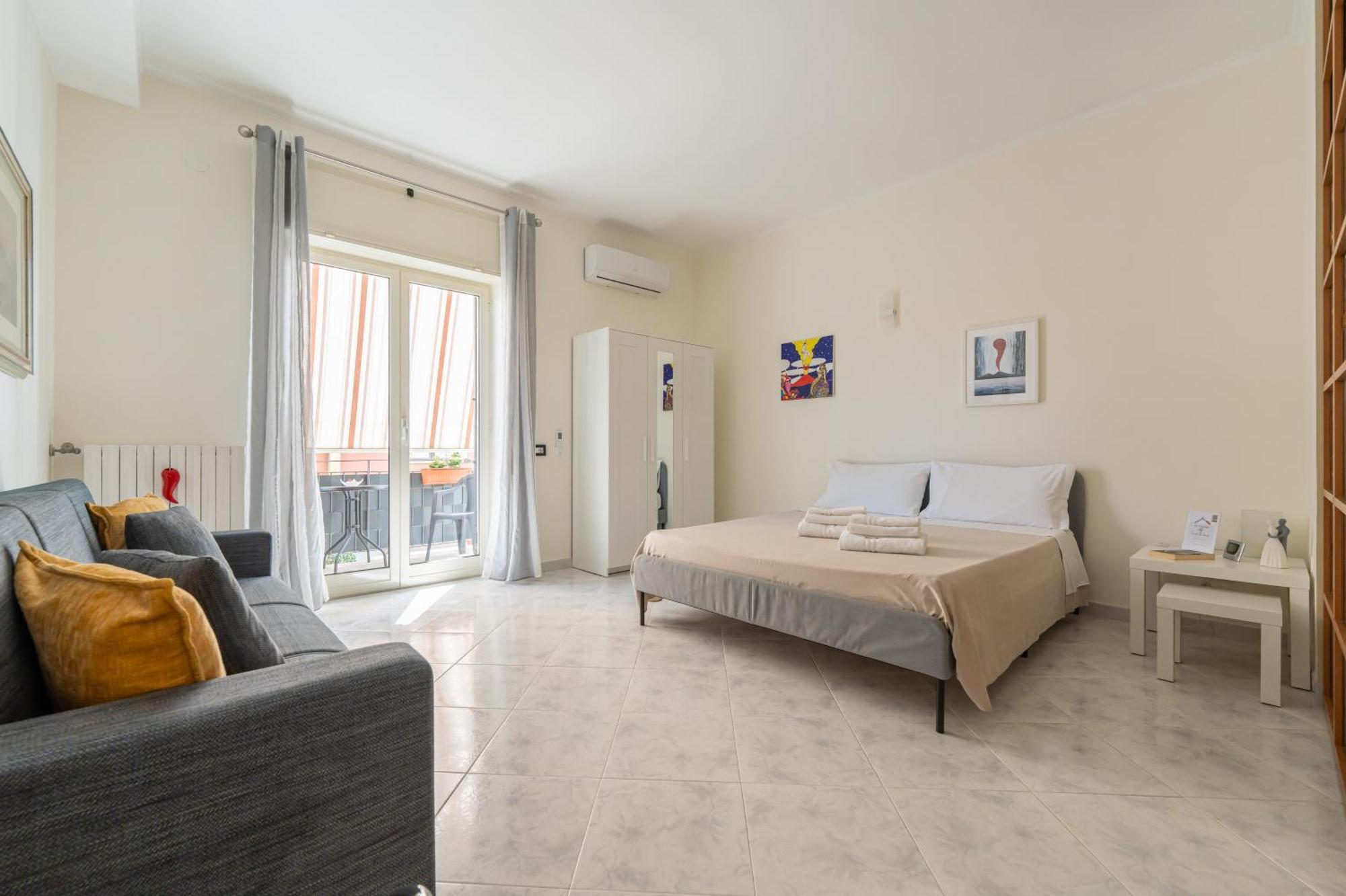 Interno27 * Naples
