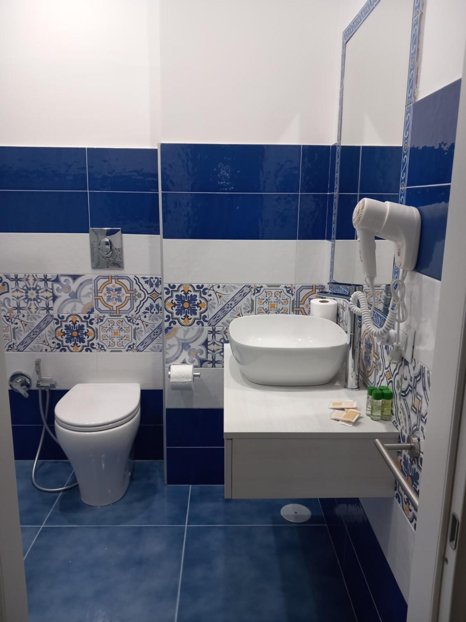 La Dolce Bed & Breakfast Naples