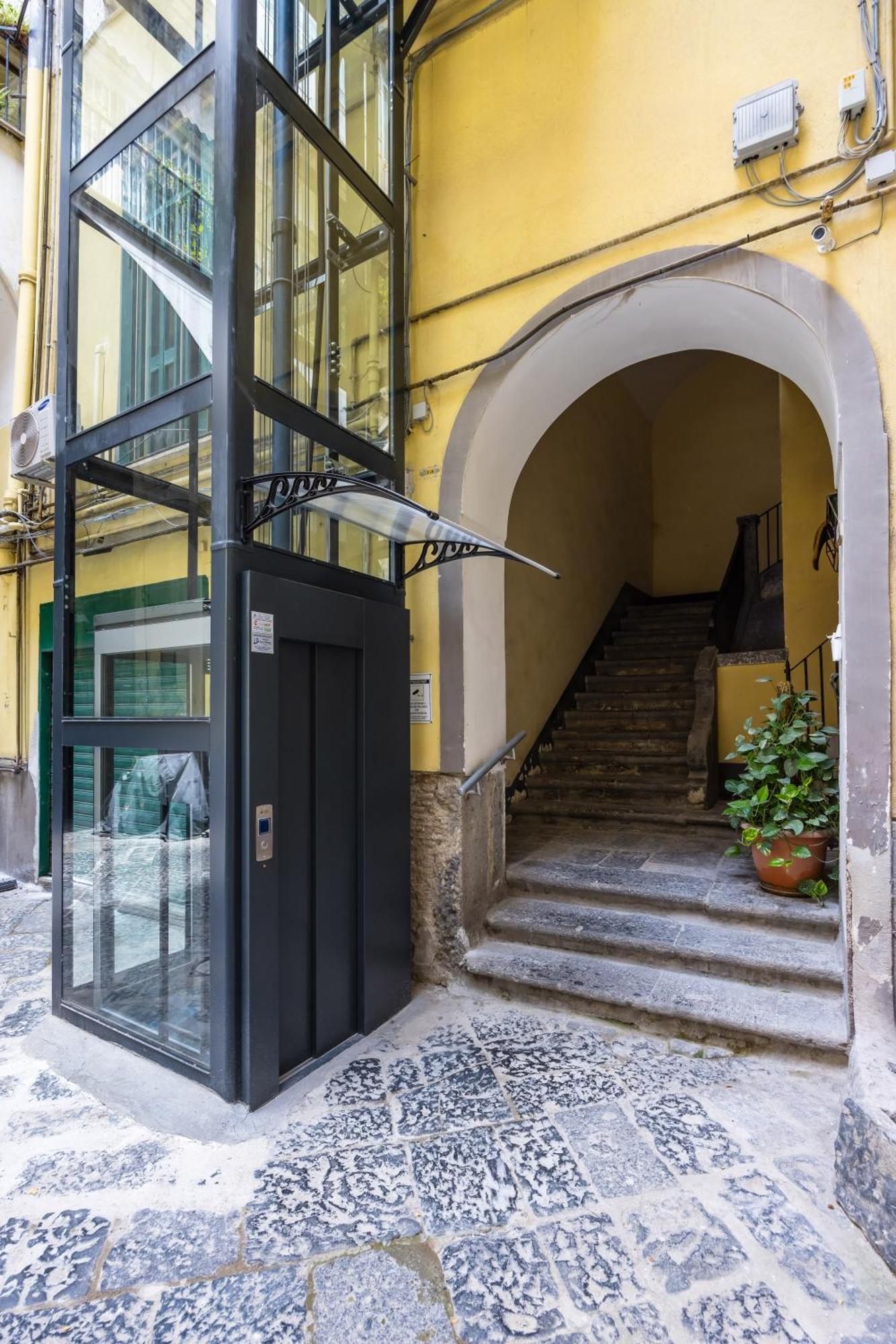 Apartment Piazza Miraglia - By Wonderful Italy *