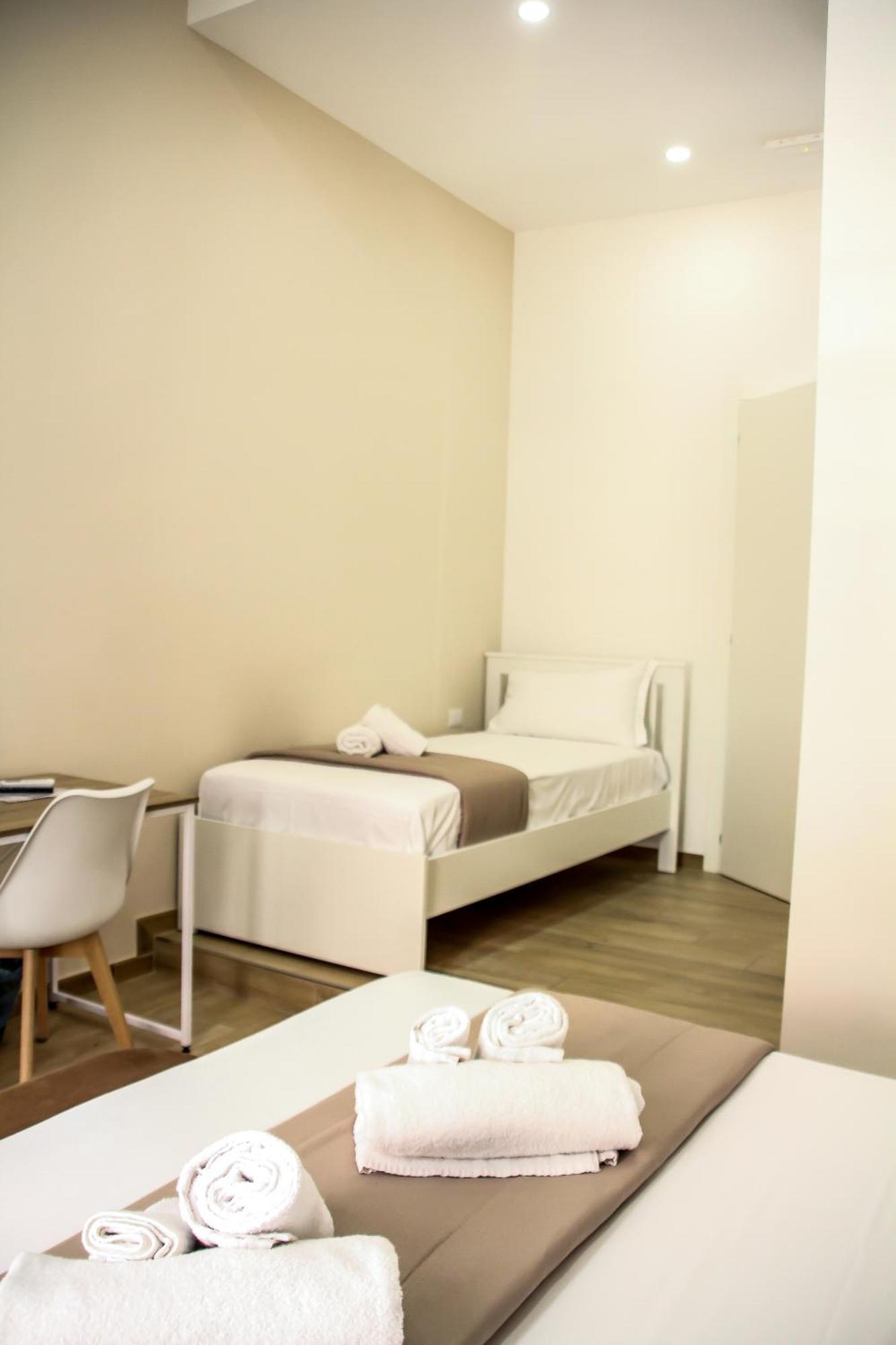 Vpm Train Station Guest house Naples