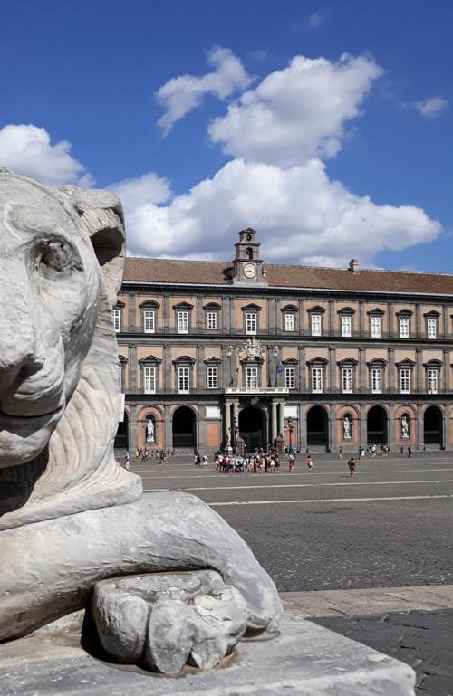 Apartment Loft Plebiscito In The Heart Of Naples