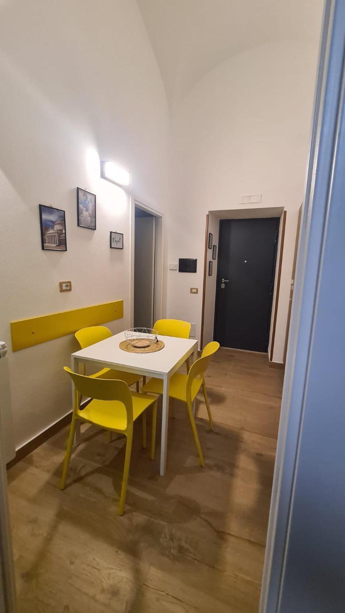 Happy House 3 Apartment Naples