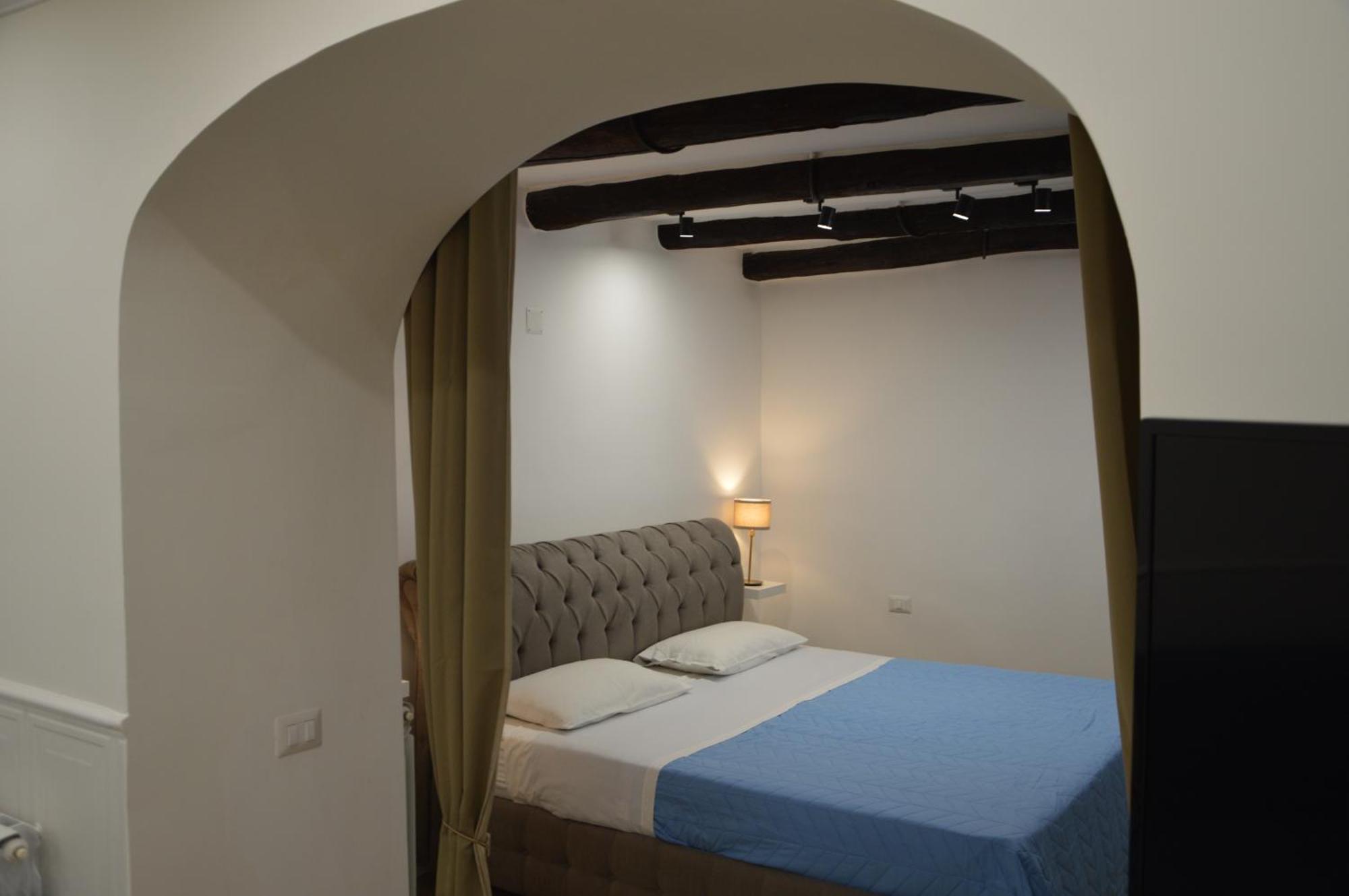 Bed & Breakfast House Vico Lungo A Toledo *