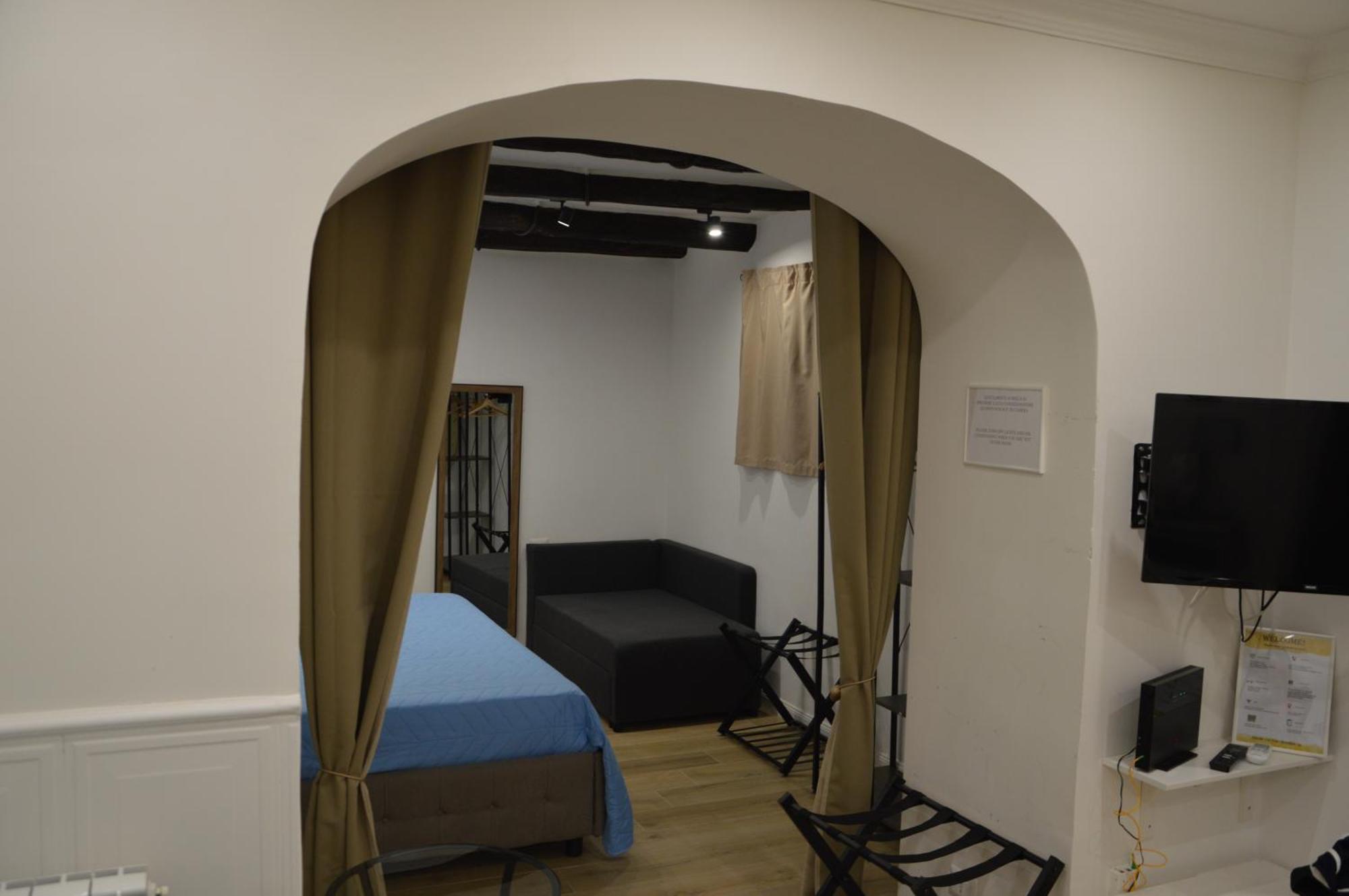 House Vico Lungo A Toledo Bed & Breakfast *