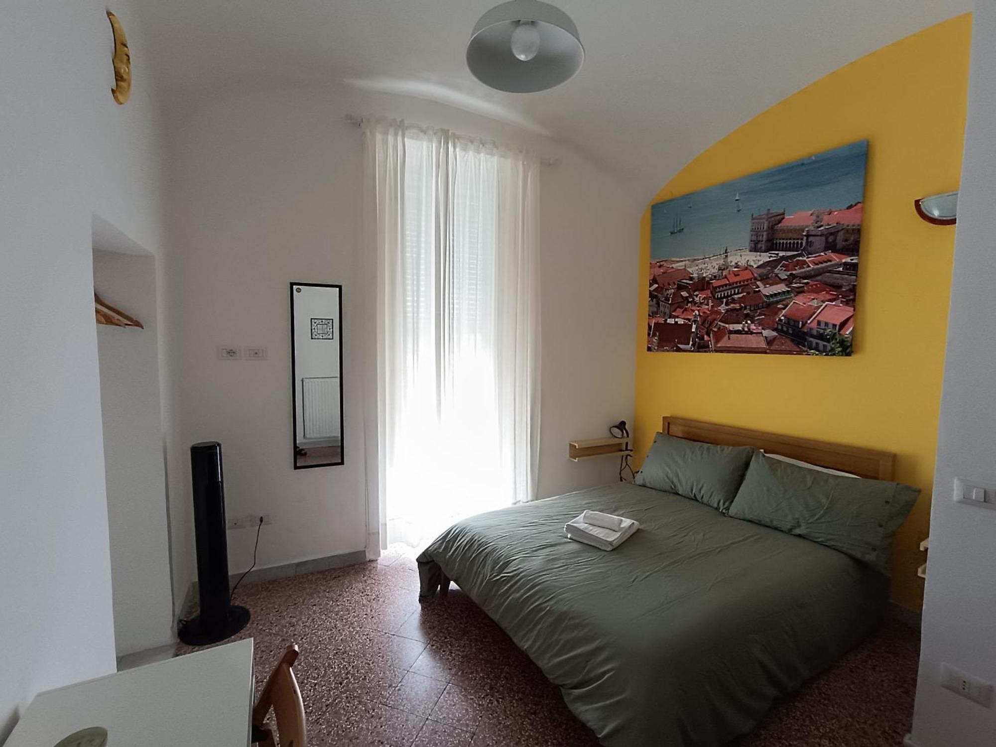 Etnuvio, Double In Bed & Breakfast Naples