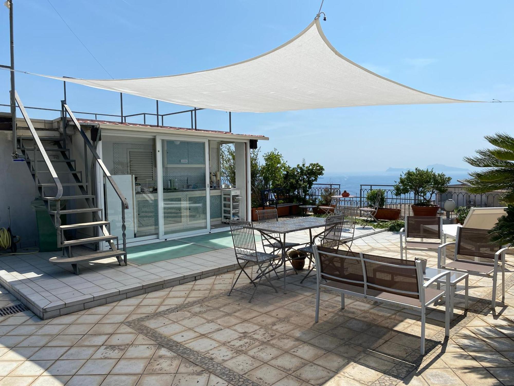 Terrazza Morghen Panoramic Rooftop Apartment Naples