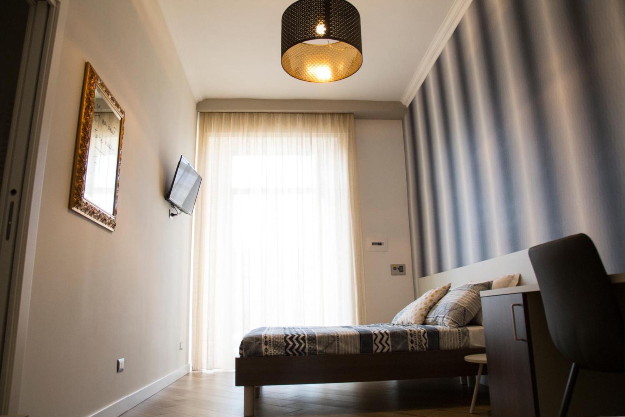 Garibaldi Guest house *