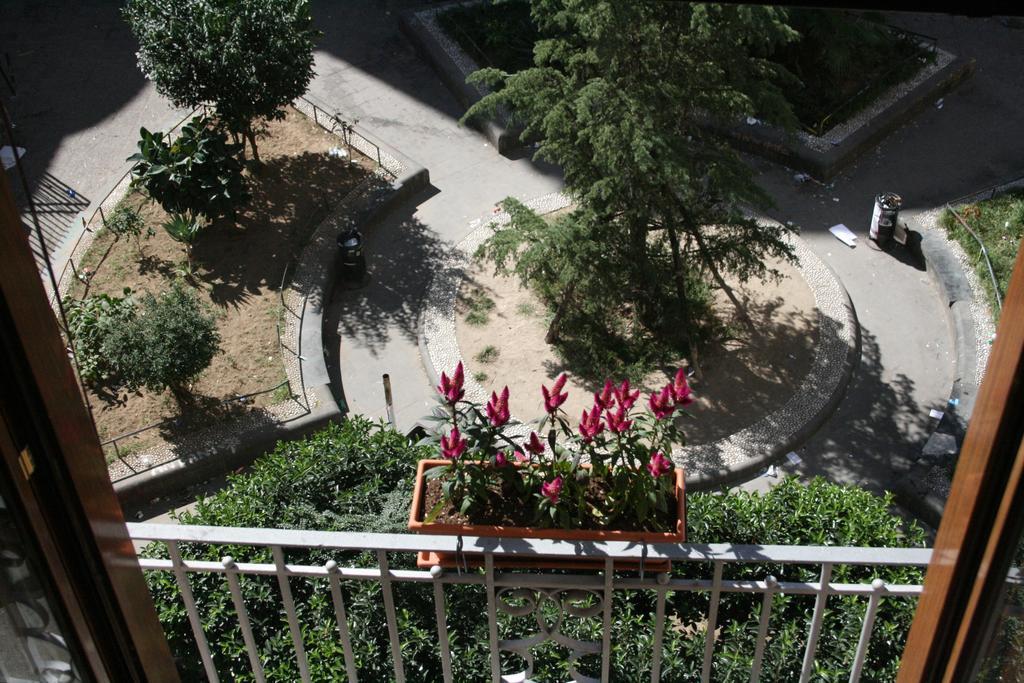 25 Apartment Naples