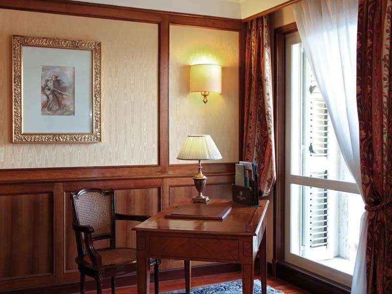 Grand Santa Lucia Hotel Naples