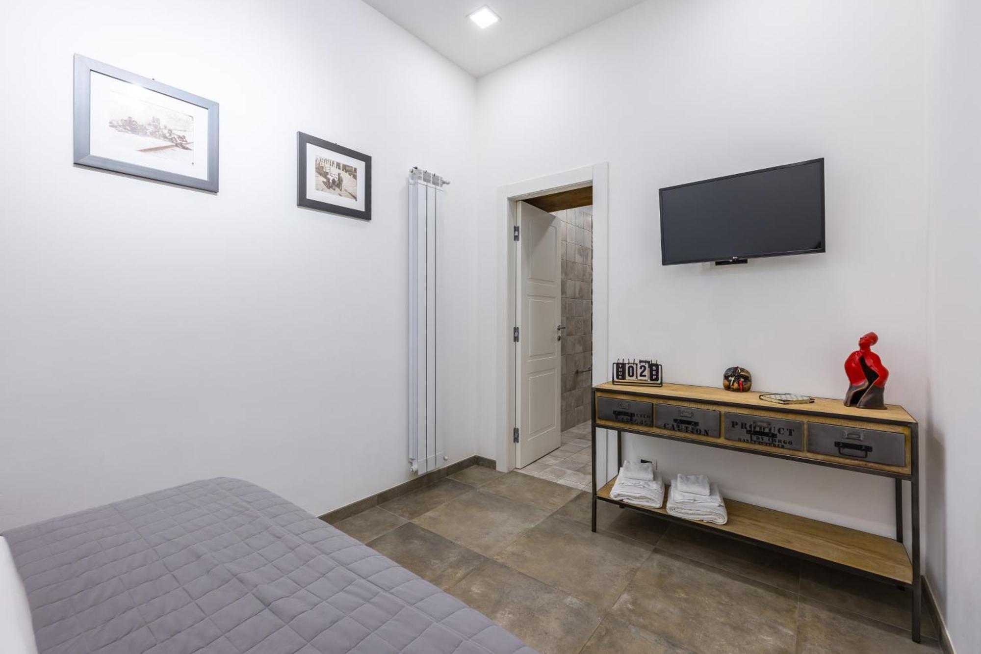 Palazzo Mormando - Industrial Apartment *