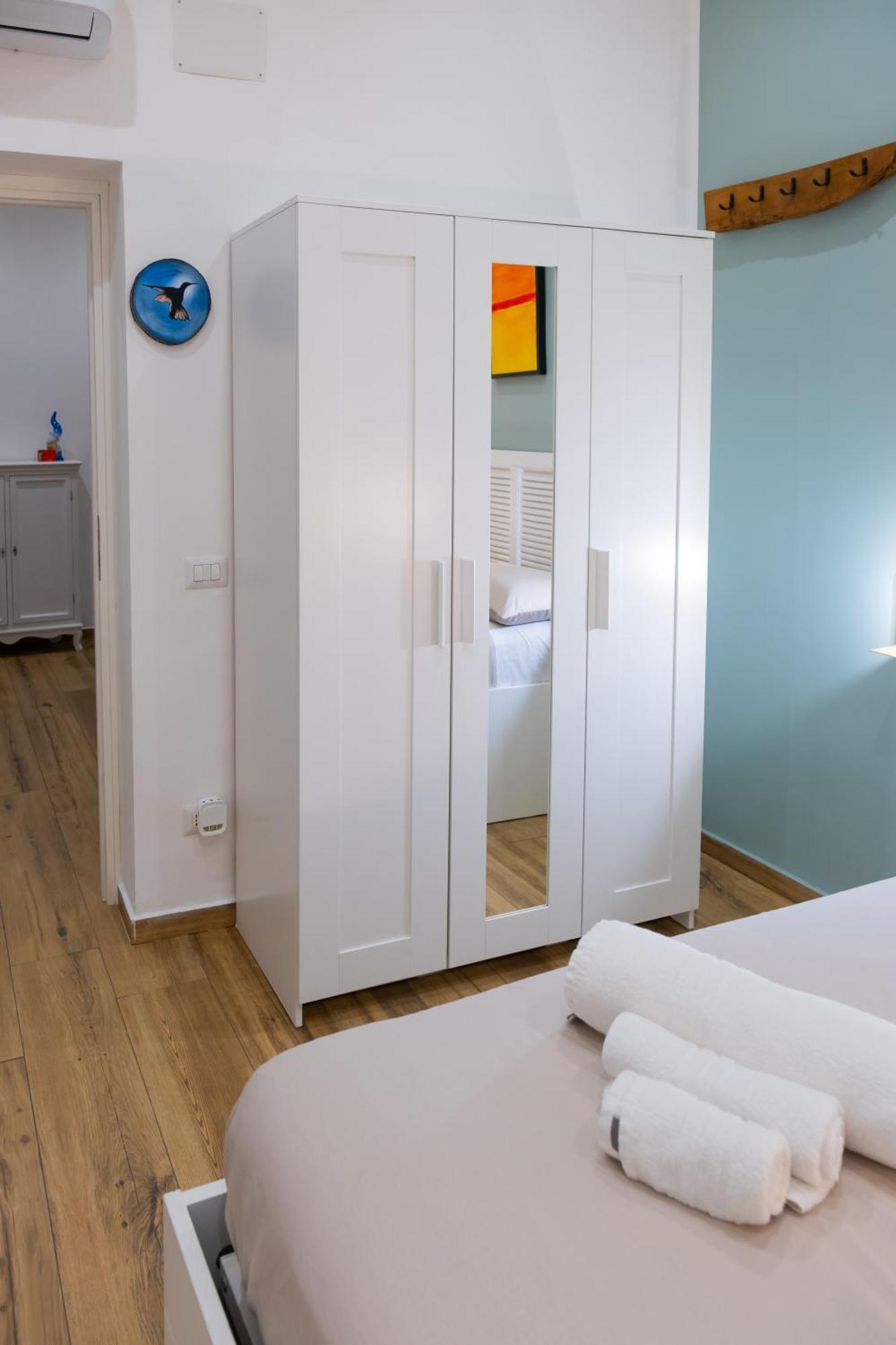 Apartment Colibri A Piazza Dante Naples