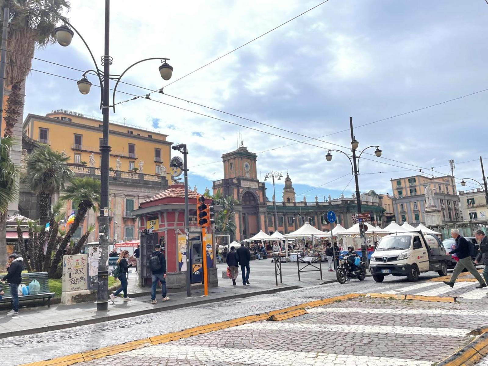 Colibri A Piazza Dante Apartment Naples