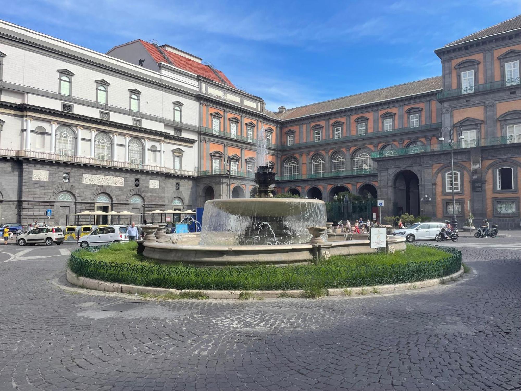 Toledo Center * Naples