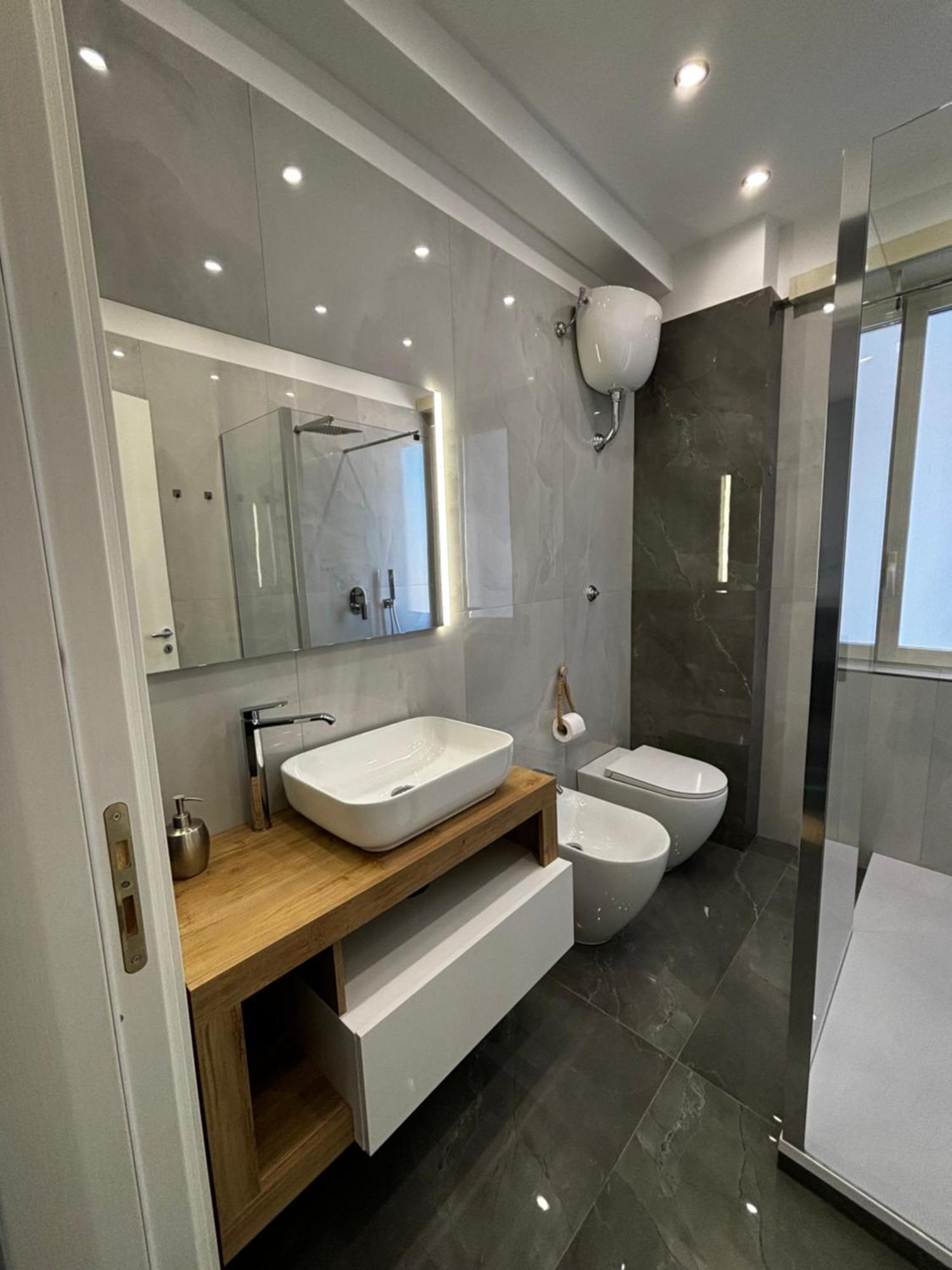 Louis Helen Apartment