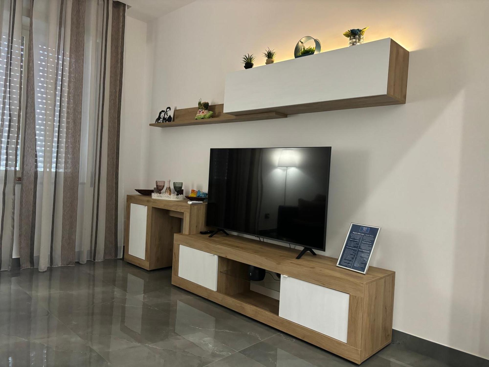 Louis Helen Apartment *
