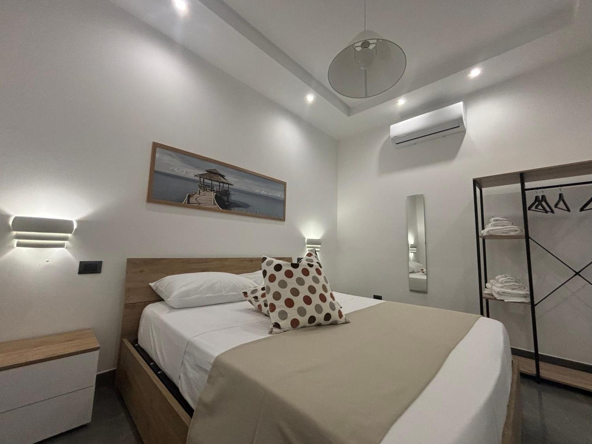 Louis Helen Apartment Naples