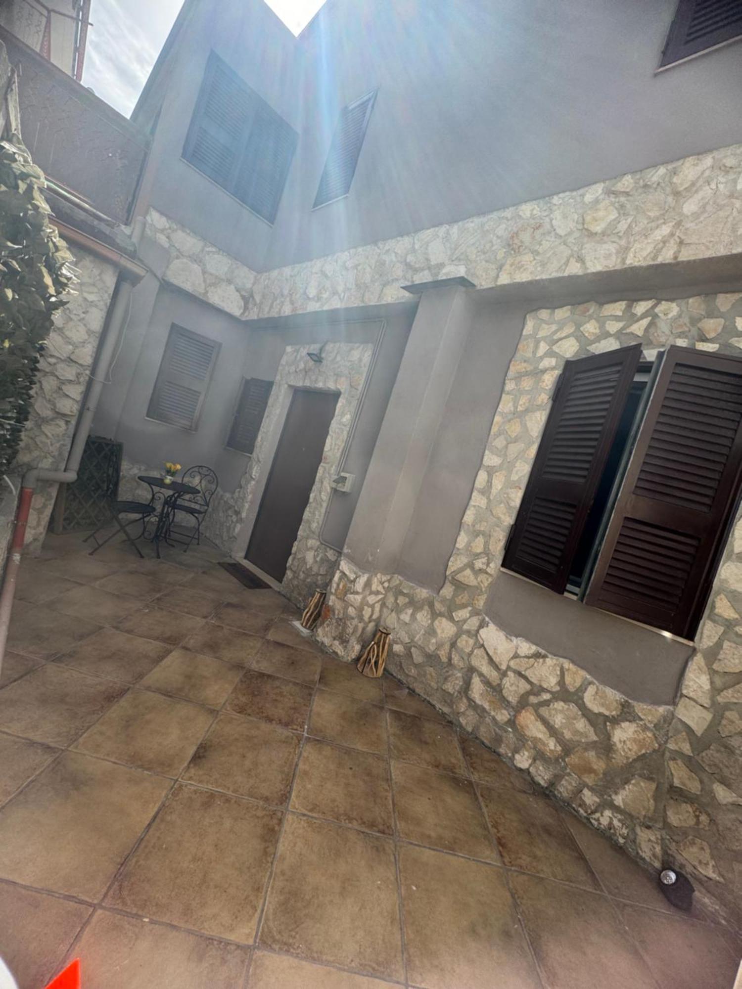 Diamond Apartment
