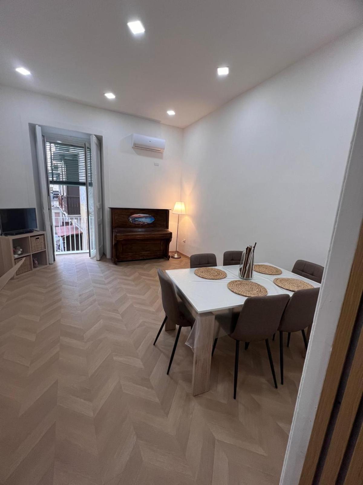La Maison De L'italie