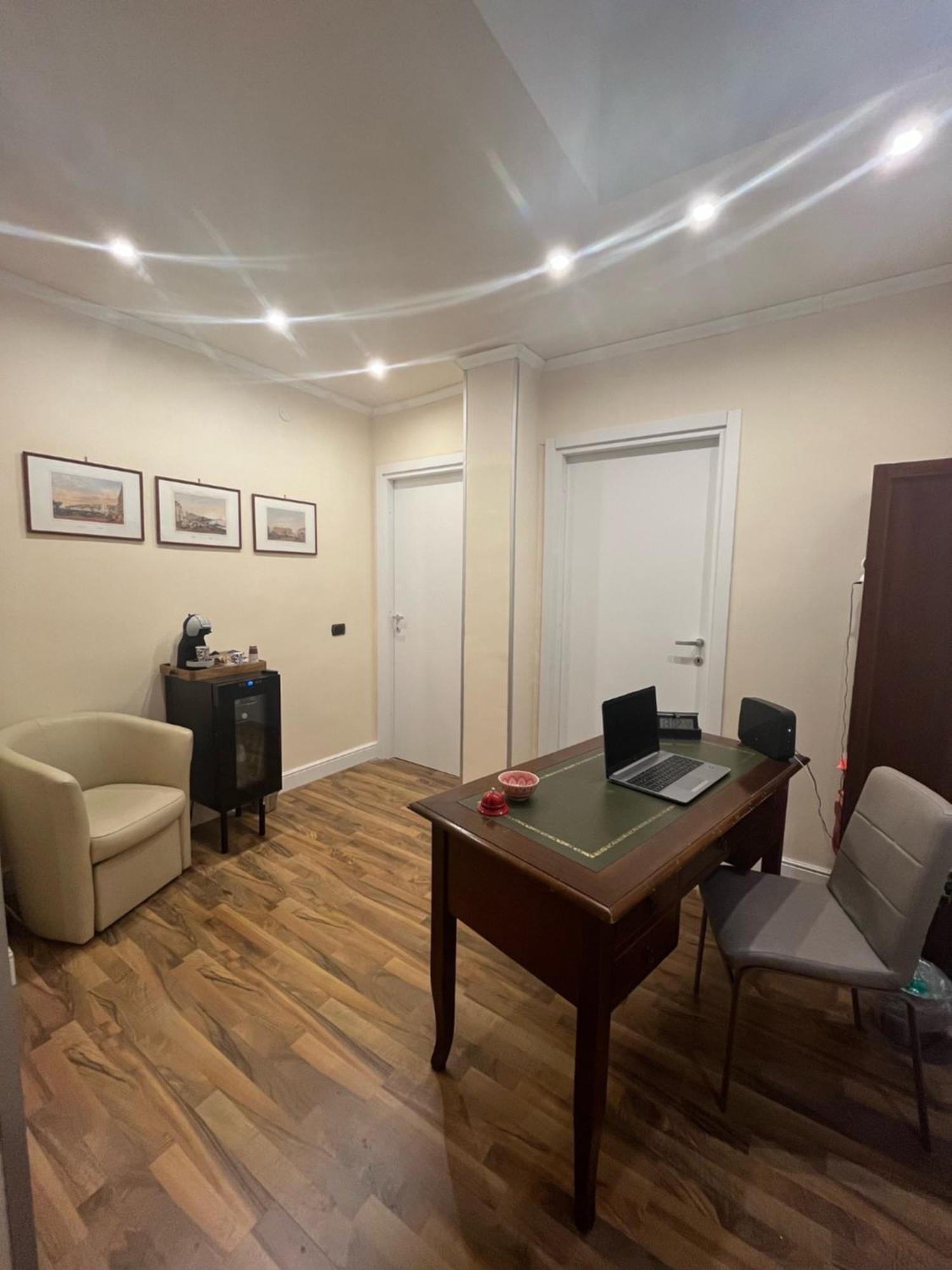 Domus Schipa Bed & Breakfast Naples